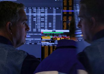 The Stock Market’s Boomerang Month Has Put Investors in a Bind