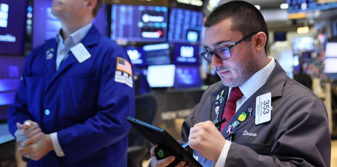 S&P 500, Nasdaq Inch Higher to Extend Winning Streaks to Three Days as Investors Await News on Trade Deals