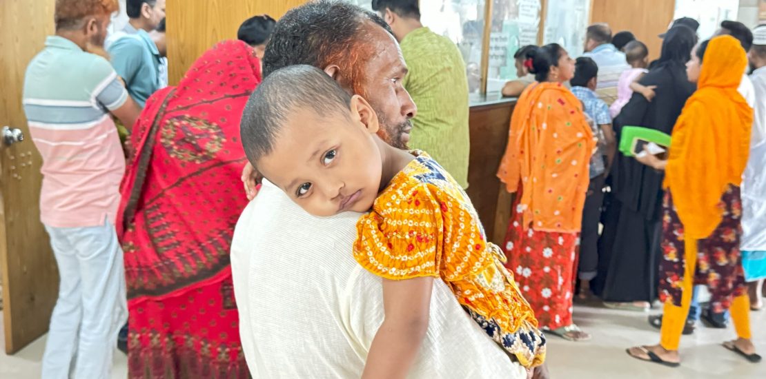 Bangladesh heatwaves hit health hard, making life a costly businessĀ