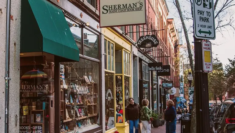 How consumers will get through the holidays