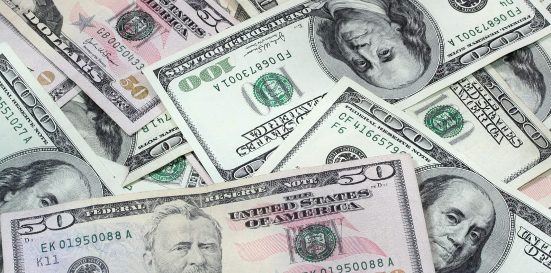 Dollar Rallies as Iran War Boosts Crude Prices and Bond Yields