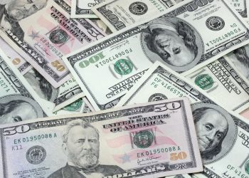 Dollar Rallies as Iran War Boosts Crude Prices and Bond Yields