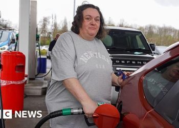 Oil rises above $115 and Asia stocks slide as Iran war escalates - BBC